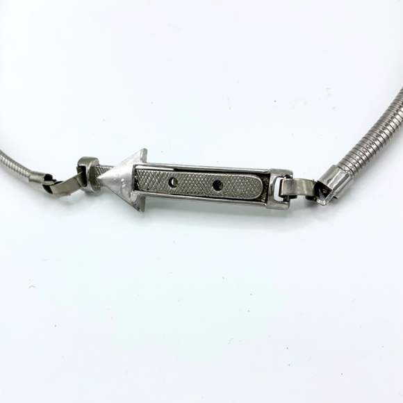 Vintage Skinny Silver Tone Metal Stretchy Belt Arrow Buckle Size Small S Womens - Picture 2 of 8